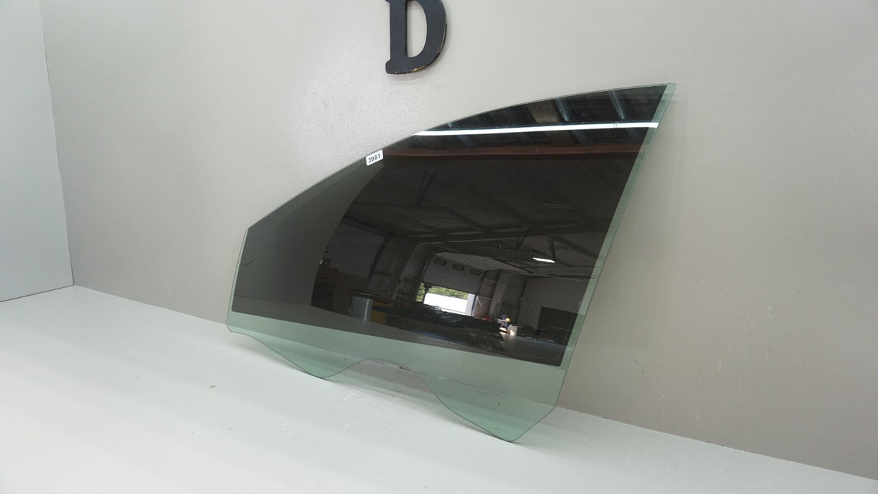 2016-2019 CHEVROLET CRUZE SEDAN FRONT RIGHT PASSENGER SIDE DOOR WINDOW GLASS OEM