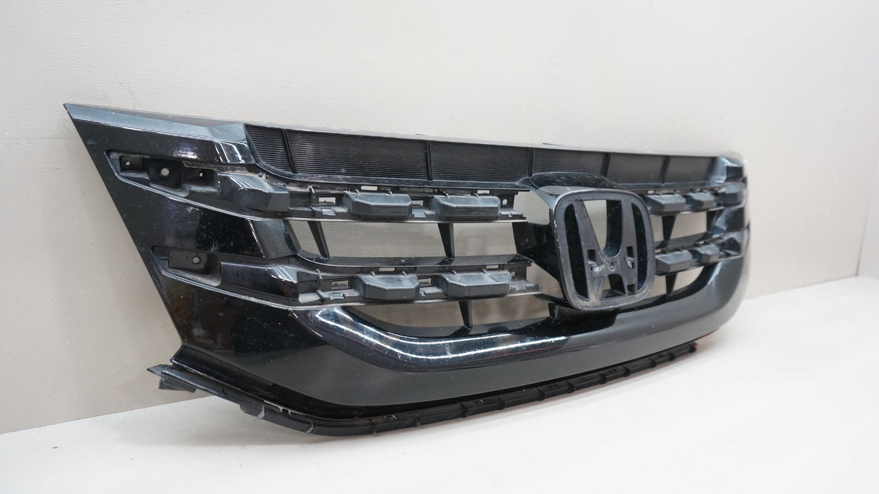 2014-2017 HONDA ODYSSEY FRONT CENTER RADIATOR GRILLE GRILL 75100-TK8-A110 OEM