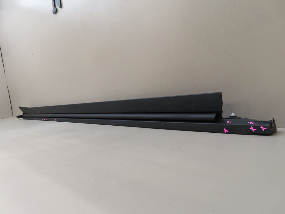 2020-2024 CADILLAC XT6 RIGHT PASSENGER SIDE ROCKER SKIRT PANEL OEM 84796618