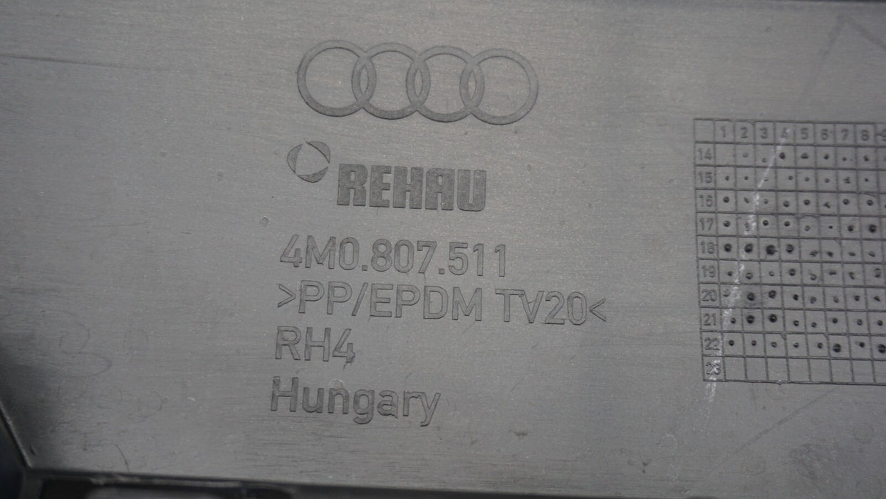 2017-2019 AUDI Q7 REAR UPPER BUMPER COVER 4M0.807.511 OEM 17 18 19