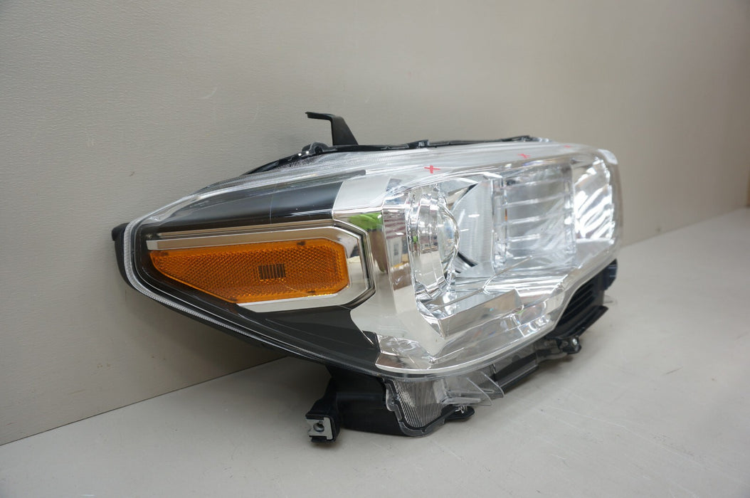 2016-2023 TOYOTA TACOMA FRONT RIGHT PASSENGER SIDE HEADLIGHT HALOGEN OEM