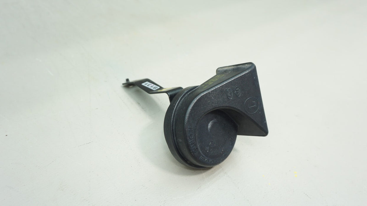 2018-2023 KIA STINGER FRONT RIGHT SIDE LOW NOTE TONE HORN SIGNAL 96611-J5000 OEM