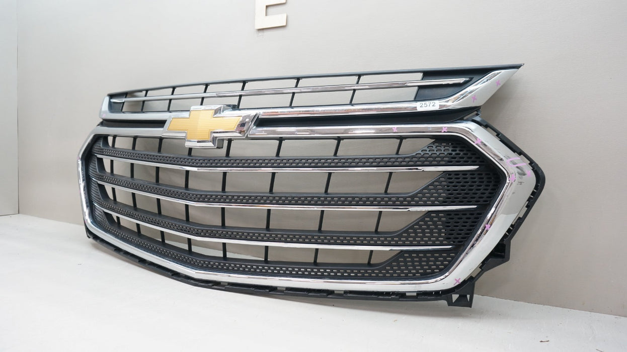 2018-2021 CHEVROLET TRAVERSE FRONT BUMPER RADIATOR GRILLE OEM 84344487