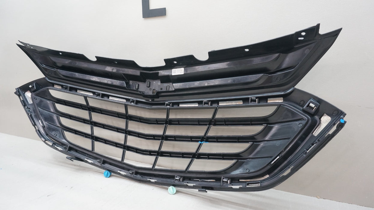 2018-2021 CHEVROLET EQUINOX FRONT BUMPER RADIATOR GRILLE OEM 84150746