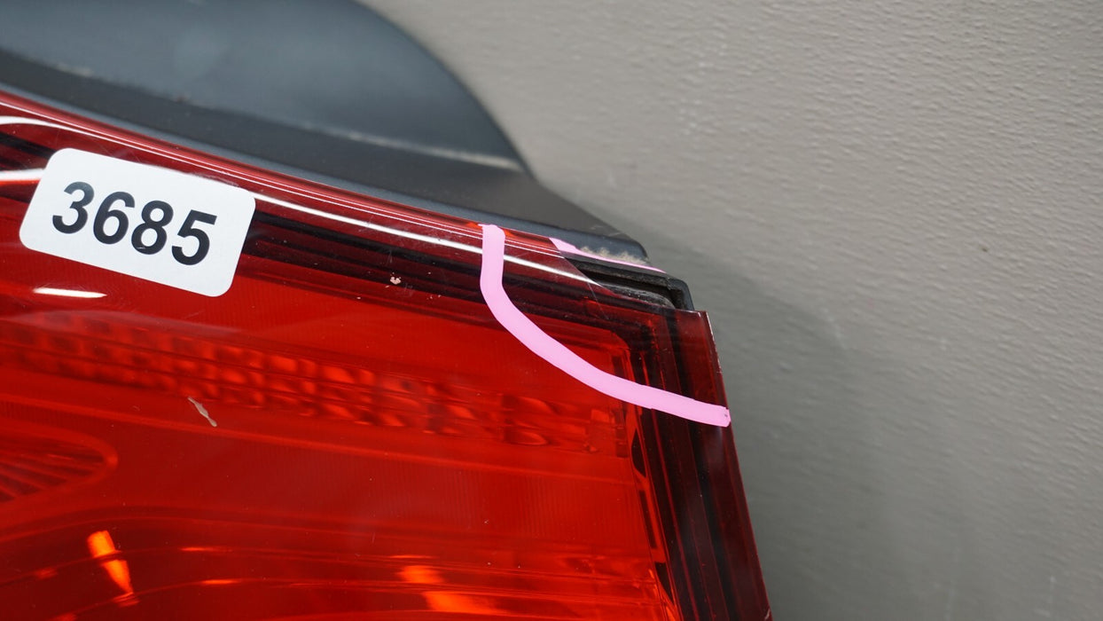 2014-2016 HYUNDAI ELANTRA REAR LEFT SIDE OUTER TAIL LIGHT LAMP OEM 92401-3Y5
