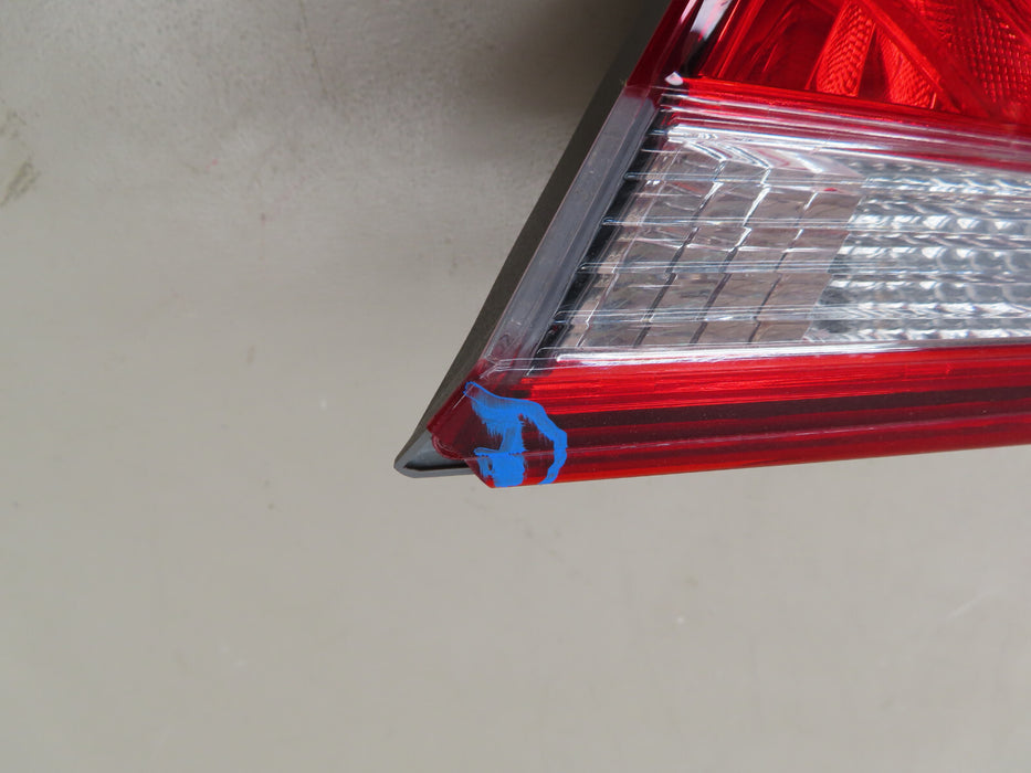 2015-2017 TOYOTA CAMRY RIGHT INNER TAILLIGHT LAMP OEM