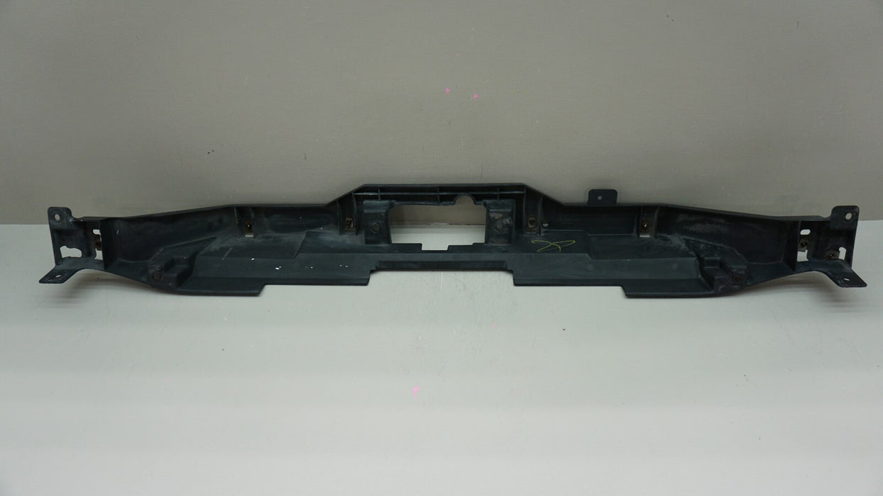 2007-2014 CADILLAC ESCALADE FRONT GRILLE BRACKET TRIM 15904442 OEM