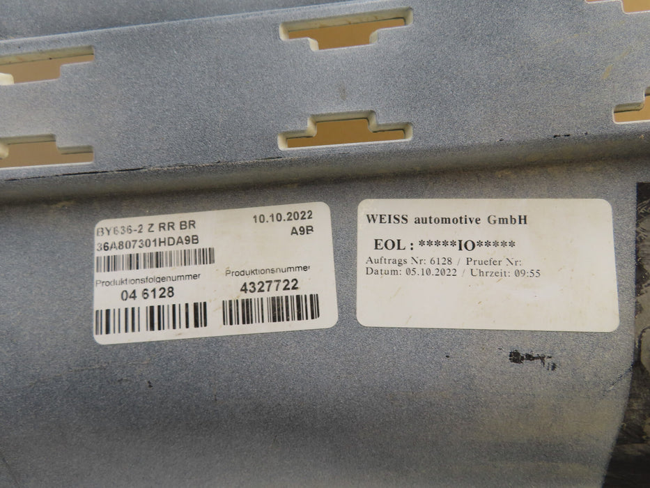 2020-2023 BENTLEY BENTAYGA BY 636-2 REAR BUMPER COVER OEM
