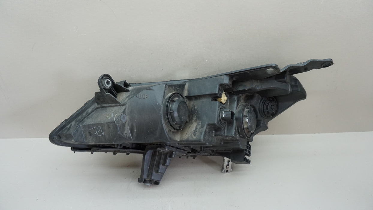 2013-2017 CHEVROLET TRAVERSE FRONT RIGHT PASSENGER HEADLIGHT LAMP HALOGEN OEM