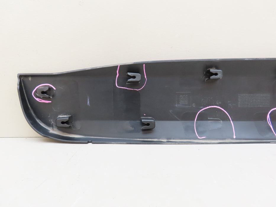 2018-2023 CHEVROLET TRAVERSE FRONT RIGHT PASSENGER DOOR MOLDING LOWER OEM