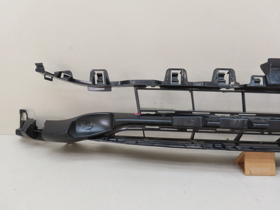 2014-2017 BMW 4 SERIES F32 F33 F36 FRONT AIR INTAKE CENTER INSERT OEM 5111729483
