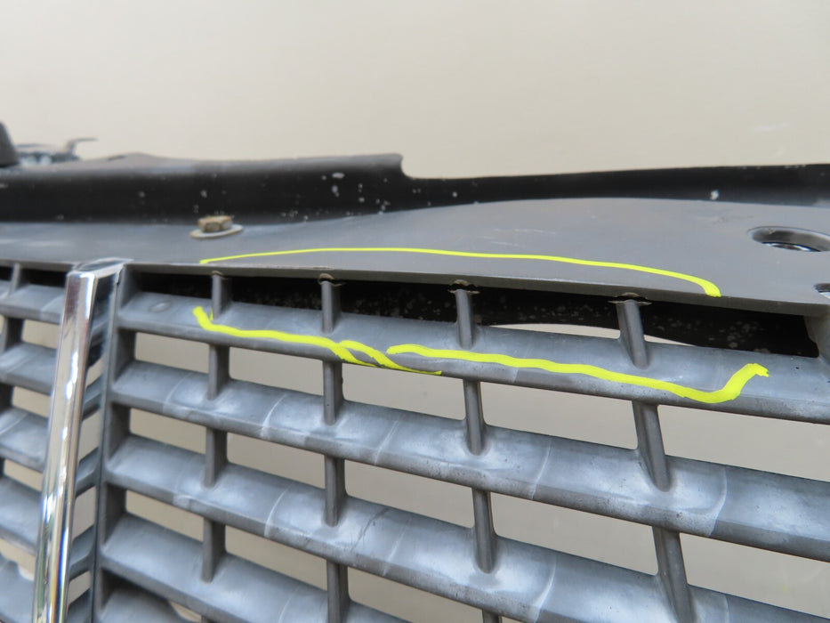 2010-2012 CADILLAC SRX FRONT UPPER BUMPER GRILLE GRILL W/ EMBLEM OEM 25778321