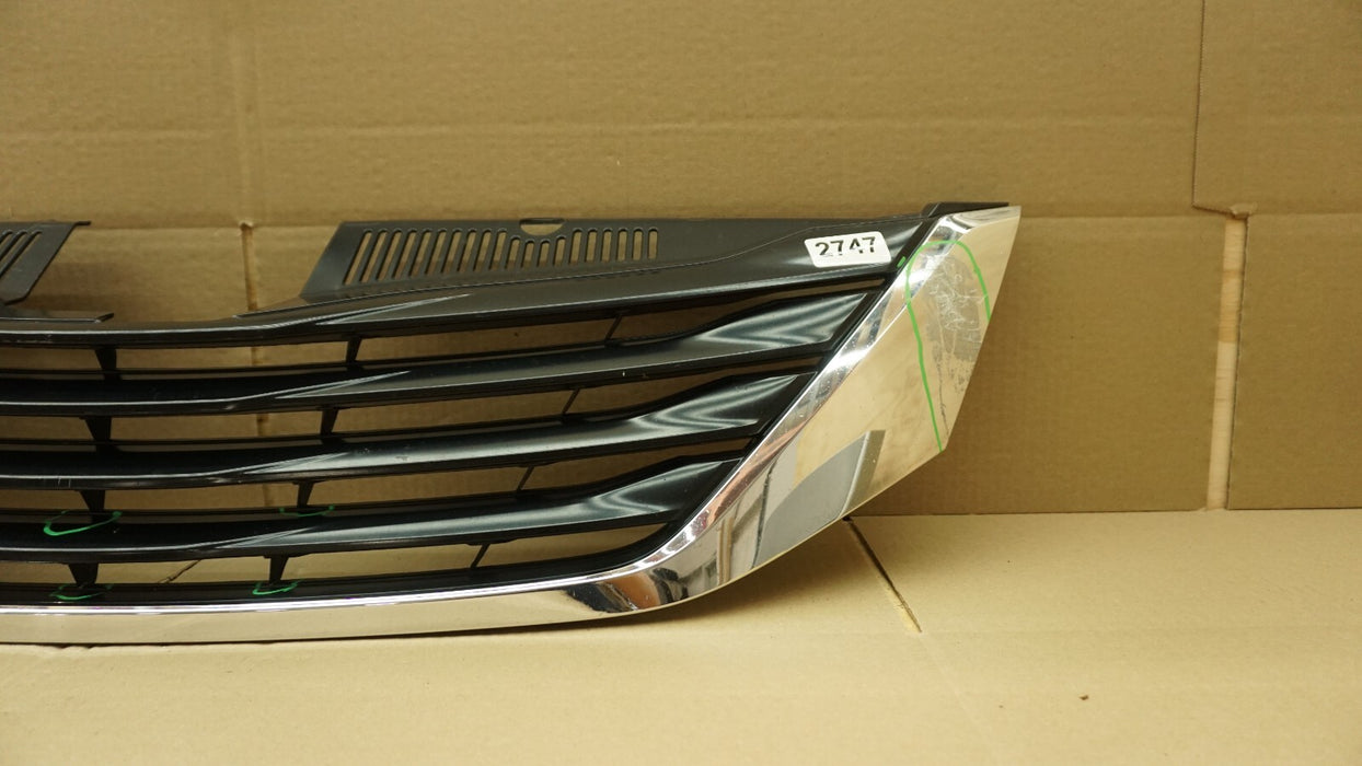 2011-2017 TOYOTA SIENNA FRONT UPPER RADIATOR GRILLE OEM 11 12 13 14 15 16 17