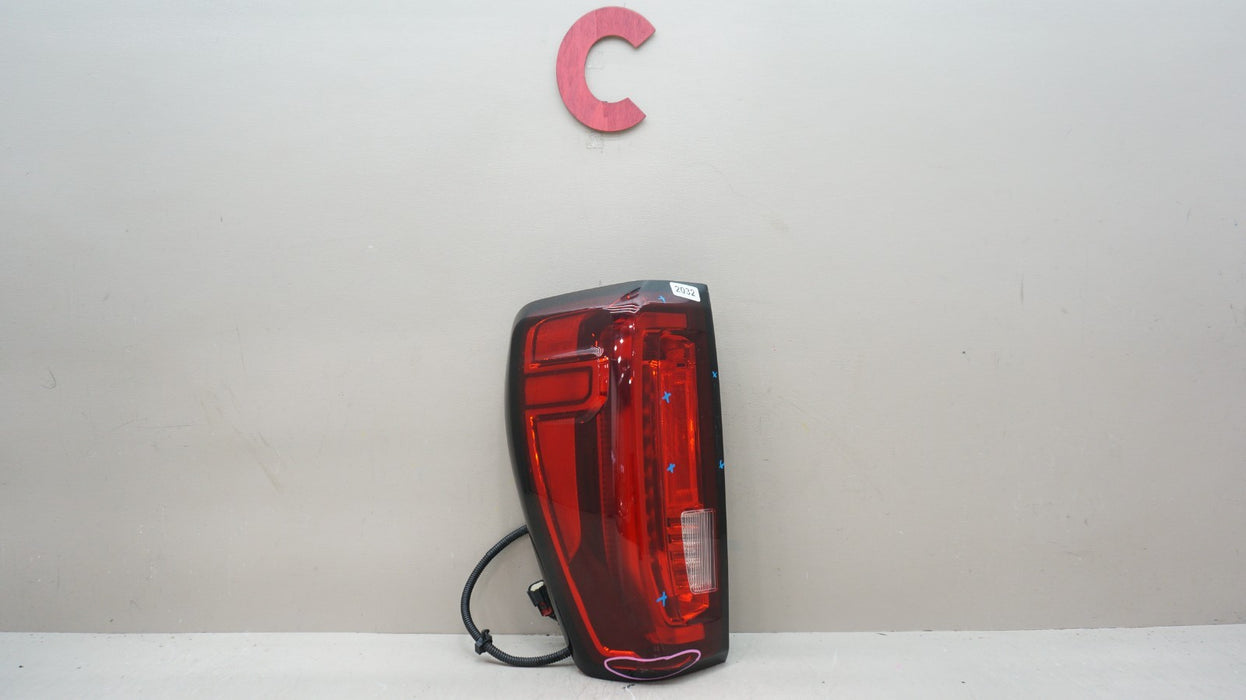2019-2025 GMC SIERRA 1500 REAR LEFT DRIVER SIDE TAIL LIGHT OEM 84760017