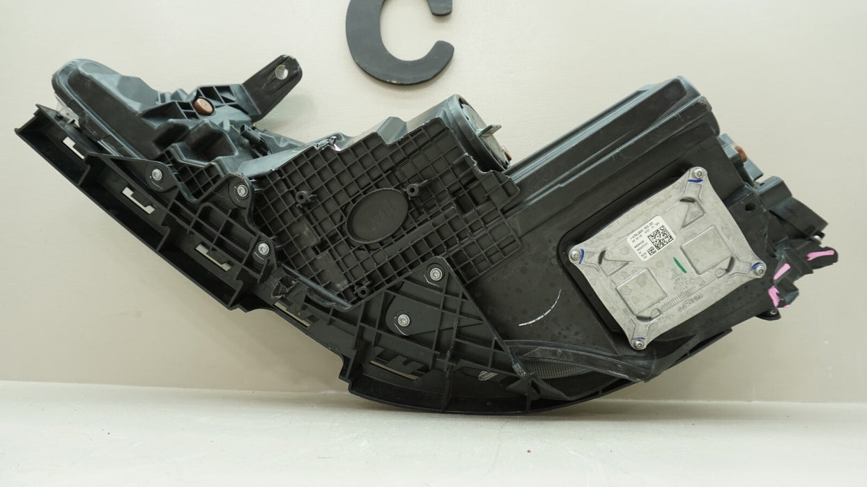 2017-2020 CHRYSLER PACIFICA FRONT RIGHT PASSENGERS SIDE LED HEADLIGHT OEM