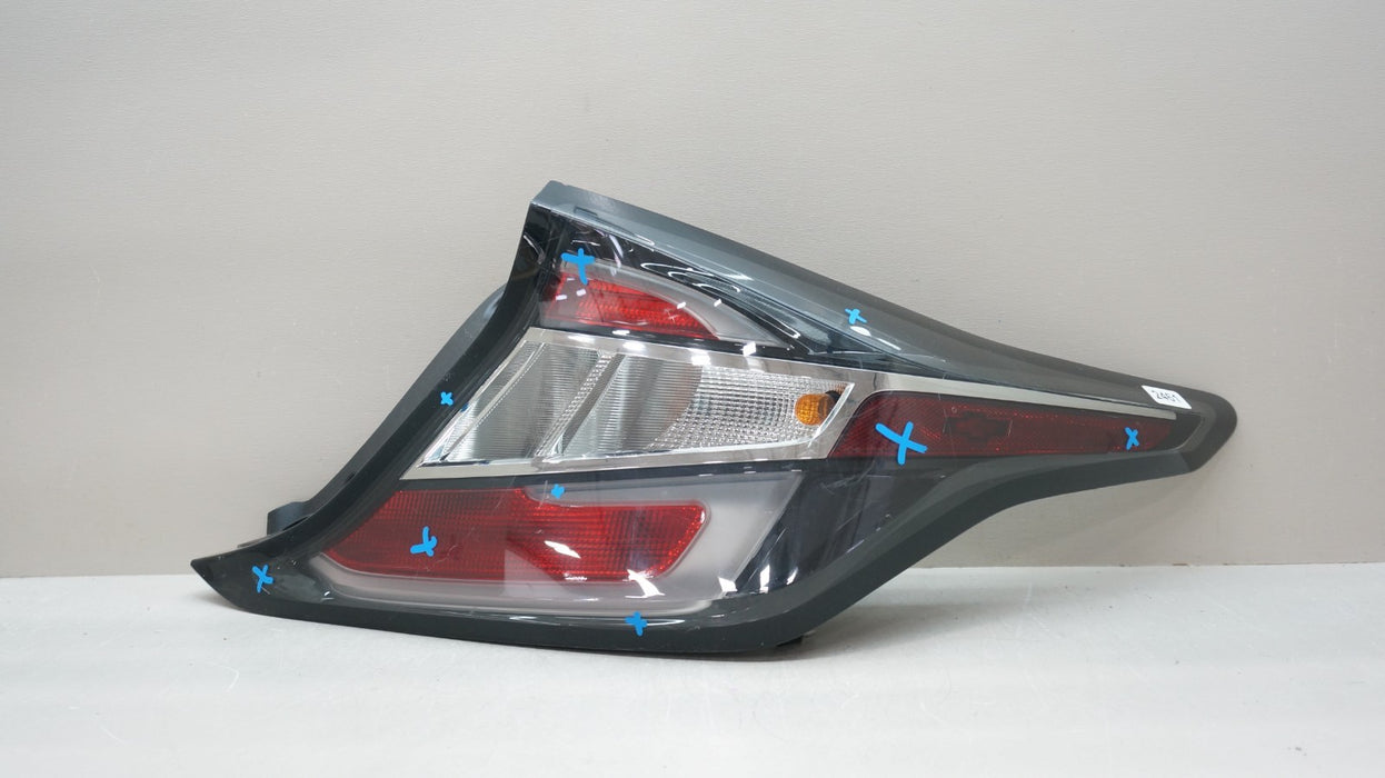 2016-2019 CHEVROLET VOLT REAR RIGHT PASSENGER SIDE TAIL LIGHT OEM