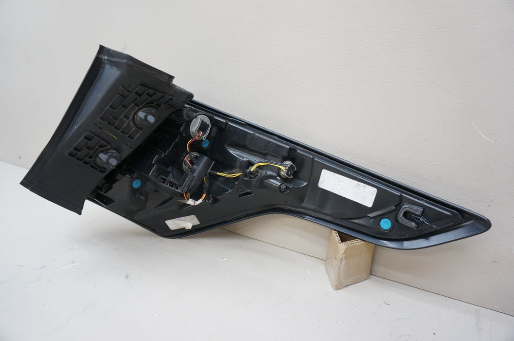 2017-2019 FORD ESCAPE REAR LEFT DRIVERS SIDE TAIL LIGHT OEM 17 18 19