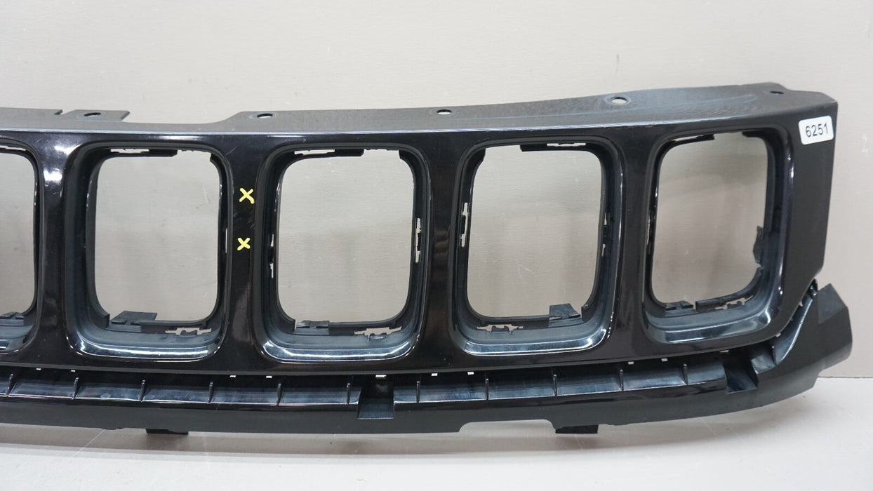 2017-2021 JEEP COMPASS FRONT MAIN GRILLE OEM 5UP86TRMAB 17 18 19 20 21