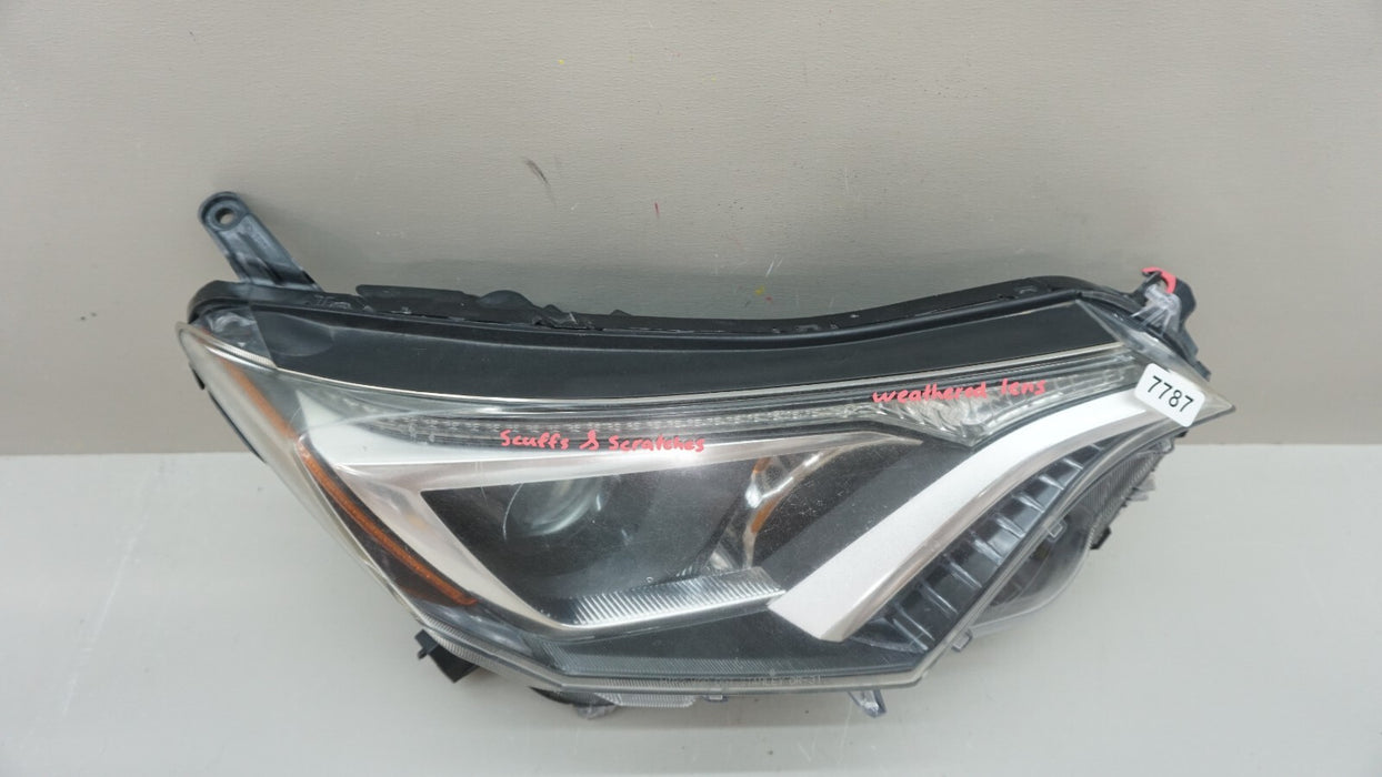 2016-2018 TOYOTA RAV4 FRONT RIGHT PASSENGER SIDE HEADLIGHT LAMP HALOGEN OEM