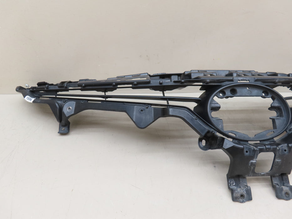 2015-2017 TOYOTA CAMRY FRONT RADIATOR UPPER GRILL GRILLE BRACKET OEM