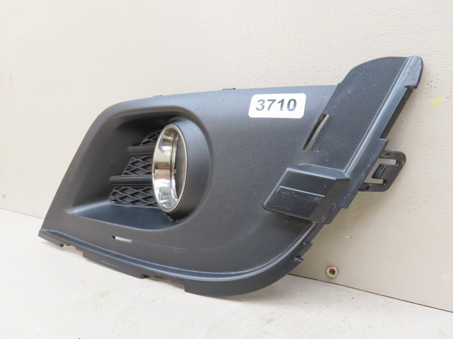 2016 2017 2018 BUICK ENVISION FRONT RIGHT PASSENGER FOG LIGHT COVER BEZEL OEM