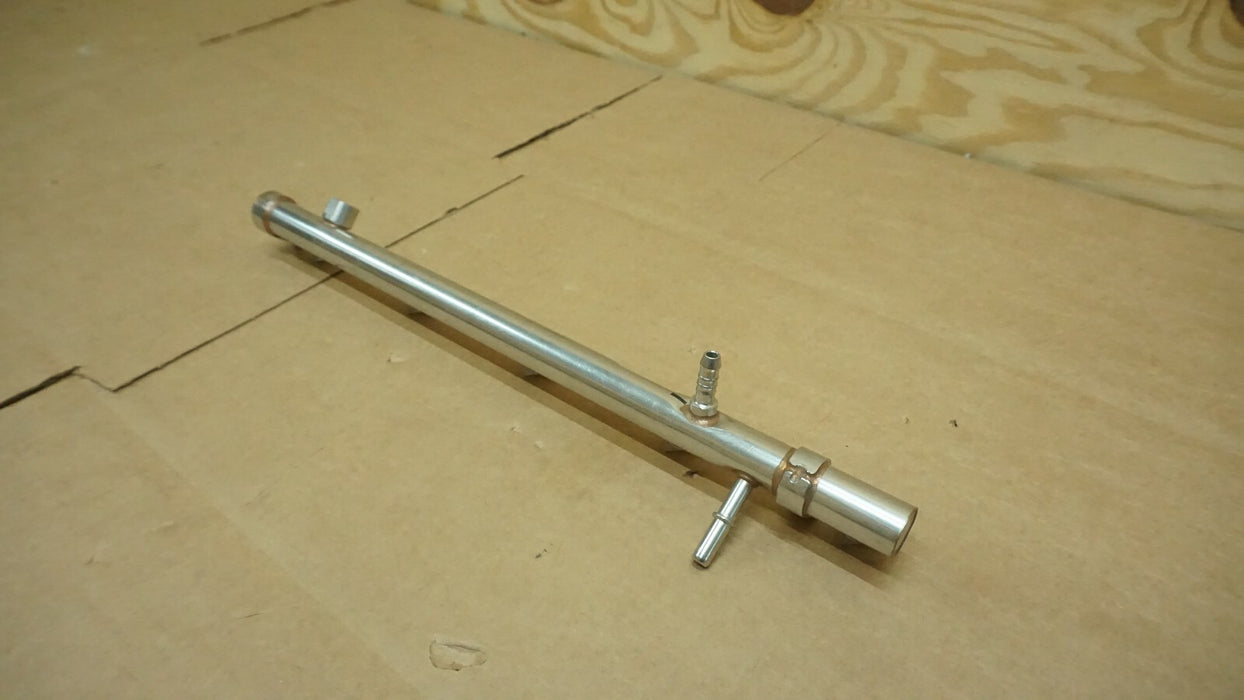 2018 AUDI R8 5.2L V10 LEFT SIDE GASOLINE ENGINE FUEL INJECTOR RAIL RAMP OEM 18