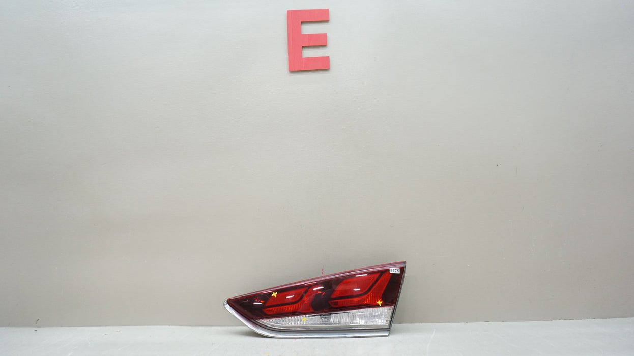 2018-2019 HYUNDAI SONATA REAR RIGHT PASSENGER SIDE INNER TAIL LIGHT OEM