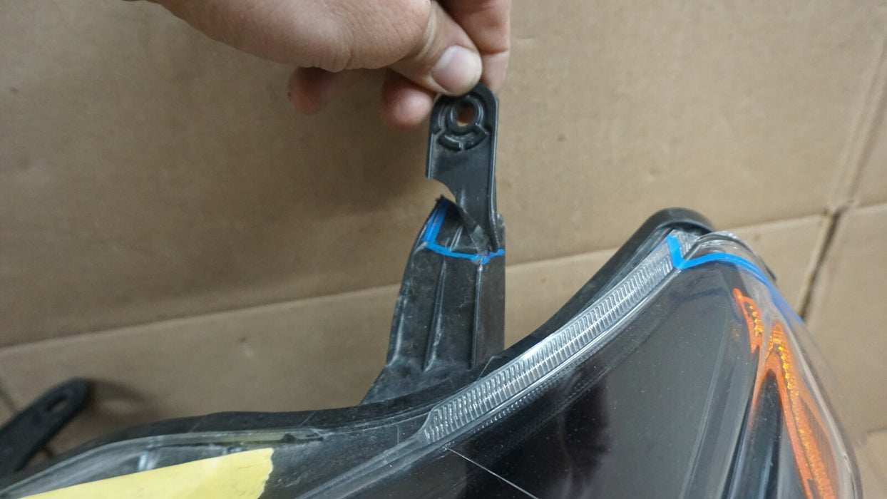 2014-2019 TOYOTA 4RUNNER LEFT DRIVER SIDE HEADLIGHT HALOGEN HEADLAMP LIGHT OEM