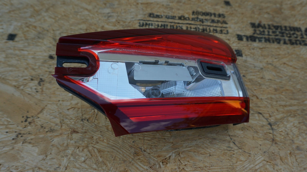 17 18 2017 2018 FORD FUSION RIGHT REAR TRUNK LID INNER TAILLIGHT OEM