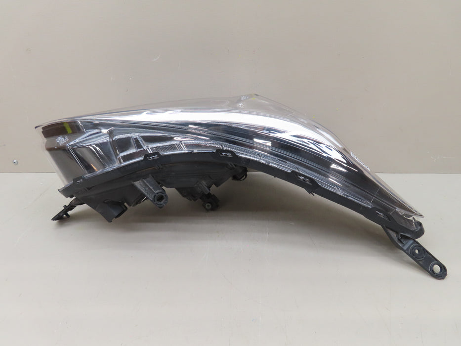 2017-2021 SUBARU CROSSTREK FRONT RIGHT PASSENGER HEADLIGHT HALOGEN OEM