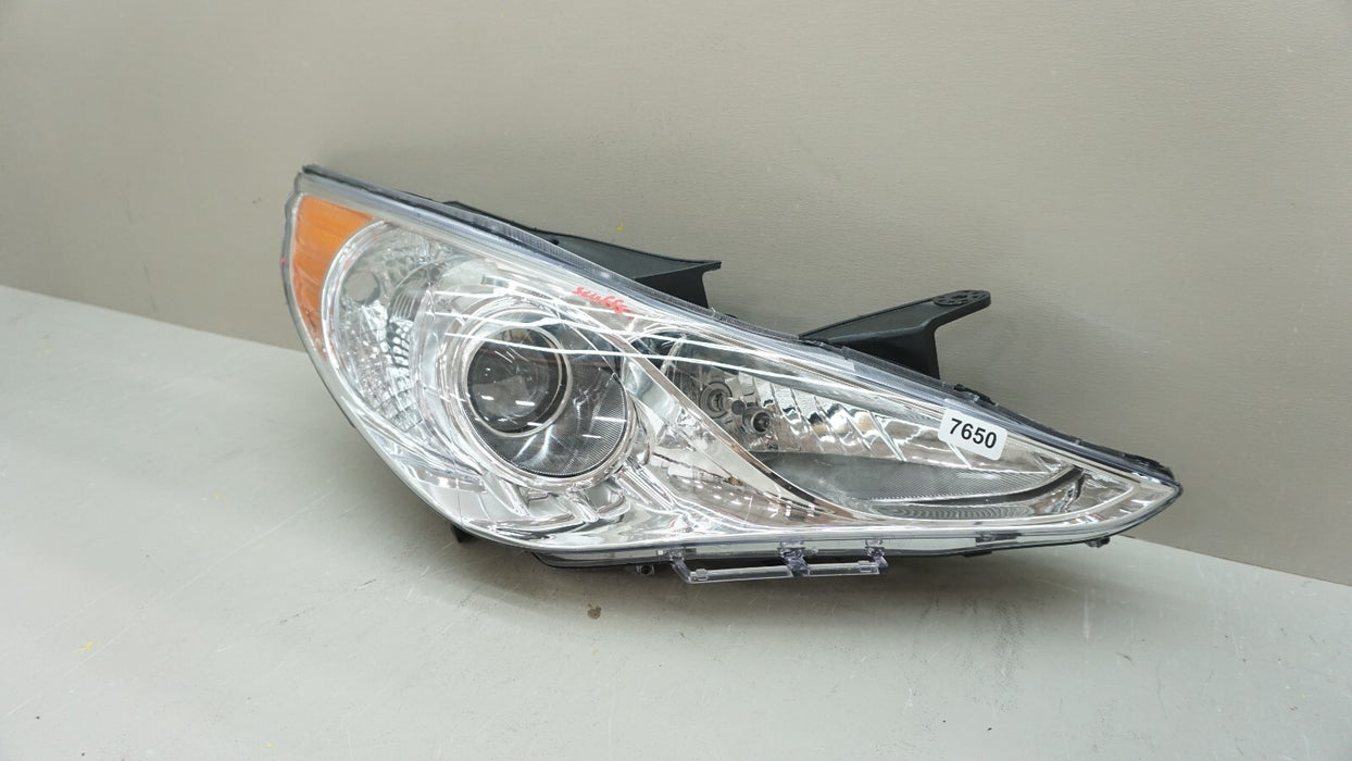 2011-2014 HYUNDAI SONATA FRONT RH RIGHT PASSENGER SIDE HEADLIGHT OEM