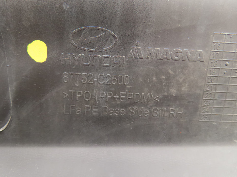 2018 2019 HYUNDAI SONATA RIGHT PASSENGER SIDE ROCKER PANEL COVER OEM 87752C2500