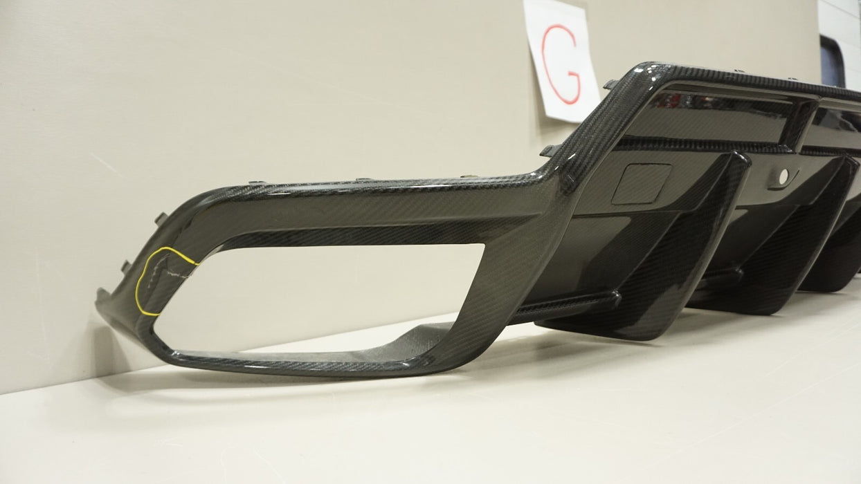 2018-2023 LAMBORGHINI URUS REAR BUMPER LOWER VALANCE DIFFUSER CARBON FIBER pd