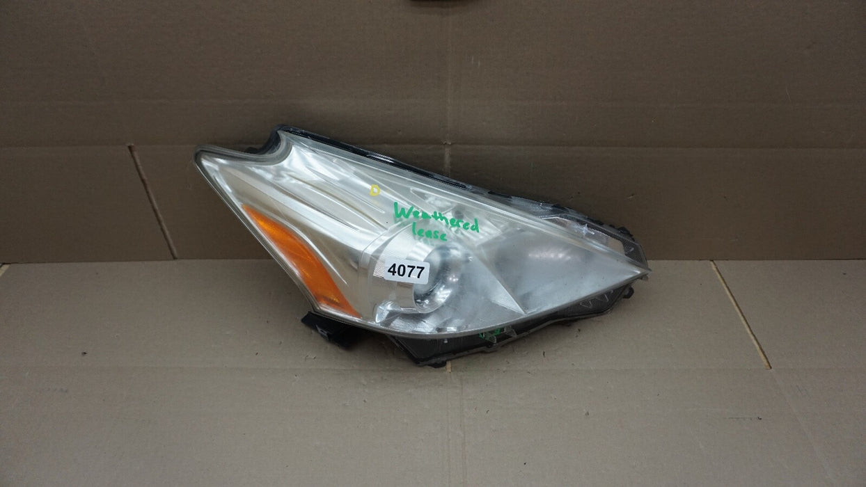 2012-2014 TOYOTA PRIUS V FRONT RH RIGHT PASSENGER SIDE HEADLIGHT OEM