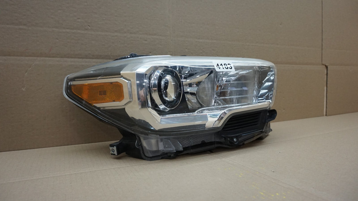 2016-2022 TOYOTA TACOMA FRONT RIGHT PASSENGERS SIDE HEADLIGHT CAPA