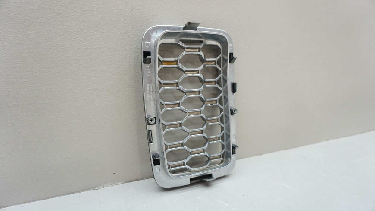 2017-2020 JEEP GRAND CHEROKEE FRONT GRILLE INSERT OEM 5ZV10TRMAA