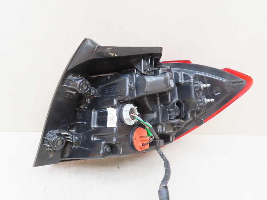 2018-2020 HYUNDAI ELANTRA GT REAR LEFT SIDE OUTER TAIL LIGHT LED OEM 92401-G3110