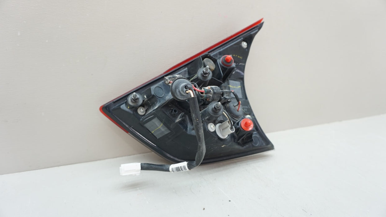 2017-2019 NISSAN ROGUE REAR LEFT DRIVERS SIDE INNER TAIL LIGHT OEM 17 18 19