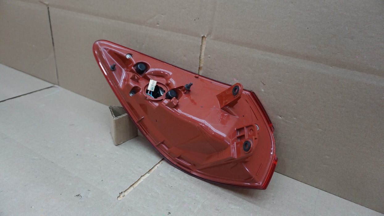 2008-2012 INFINITI QX50 EX35 EX37 REAR RIGHT PASSENGER SIDE TAILIGHT OEM