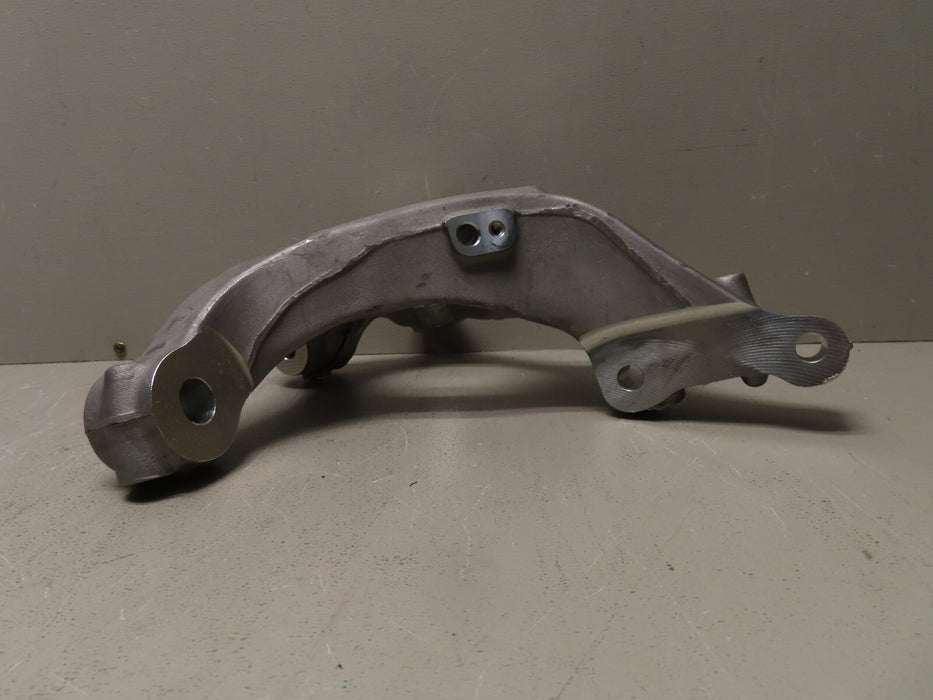 2013-2016 CHEVY MALIBU FRONT LEFT SIDE STEERING KNUCKLE P# 13243519 OEM