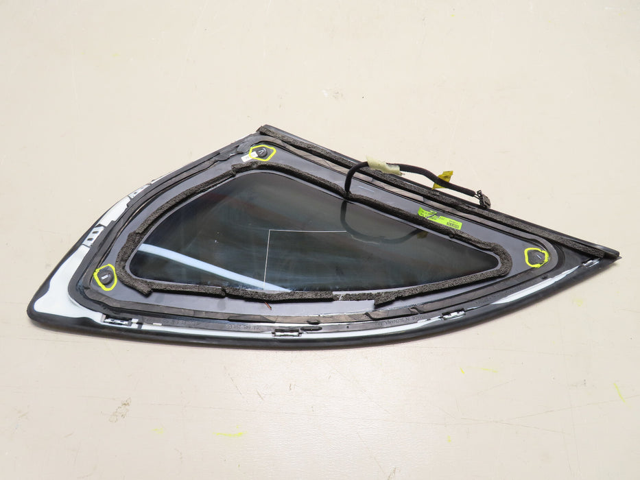 2016-2020 BENTLEY BENTAYGA REAR RIGHT PASSENGER SIDE QUARTER PANEL GLASS OEM
