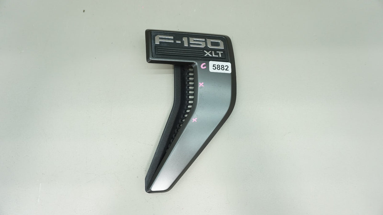 2021-2023 FORD F-150 F150 XLT FRONT LEFT DRIVER SIDE FENDER EMBLEM TRIM OEM