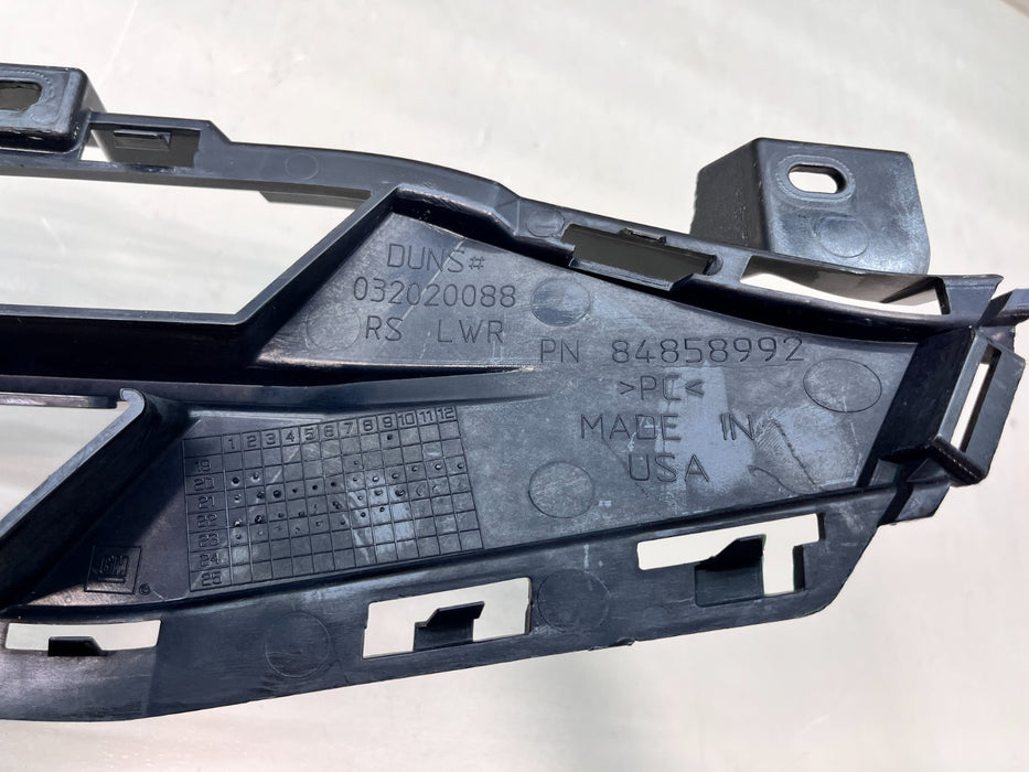 2022-2024 CHEVY EQUINOX RS FRONT LOWER RADIATOR GRILLE OEM 84858992