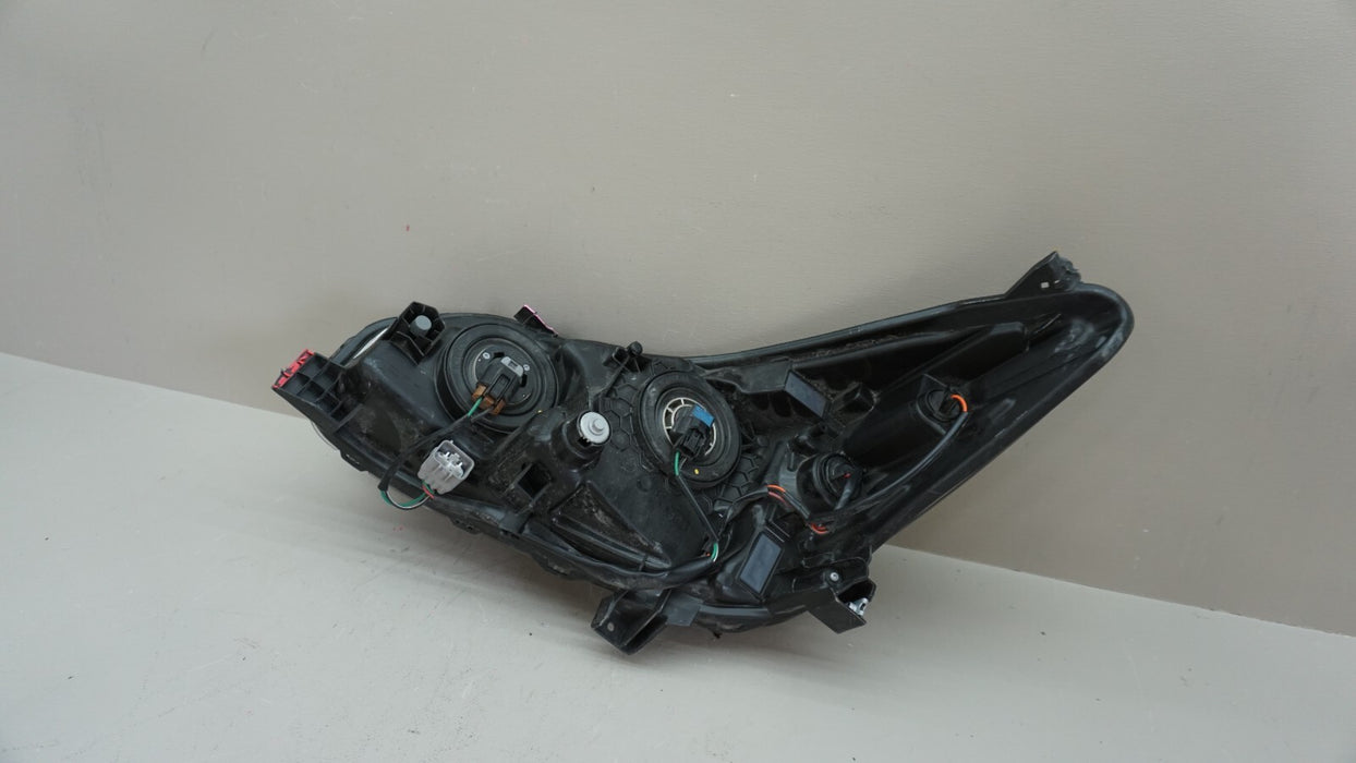 2018-2023 SUBARU CROSSTREK RIGHT PASSENGER HEADLIGHT LAMP HALOGEN OEM 84001FL100