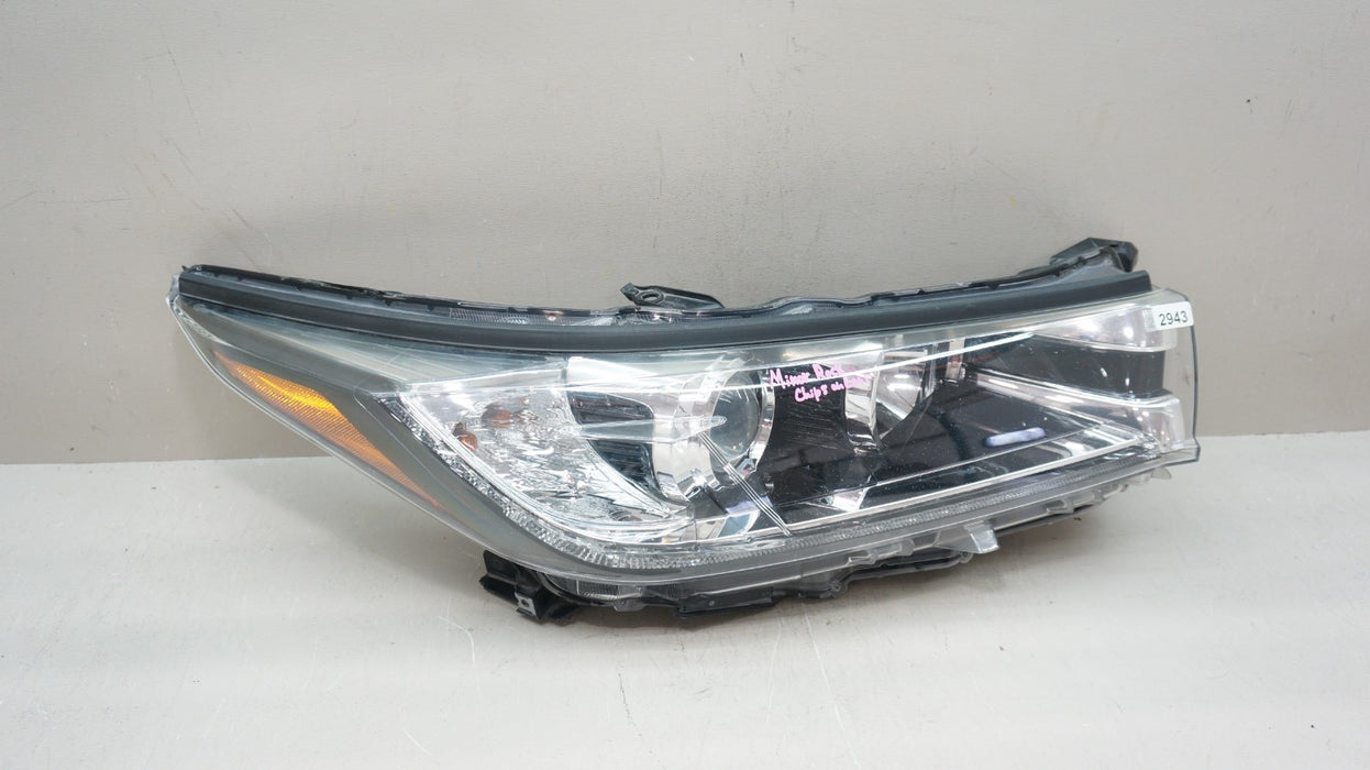 2017-2019 TOYOTA HIGHLANDER FRONT RIGHT PASSENGER SIDE HALOGEN HEADLIGHT OEM