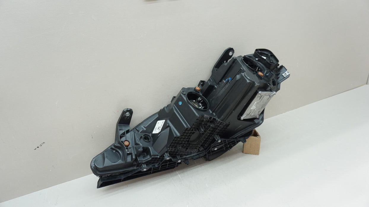 2017-2022 CHRYSLER PACIFICA FRONT RH RIGHT PASSENGER SIDE XENON HEADLIGHT OEM