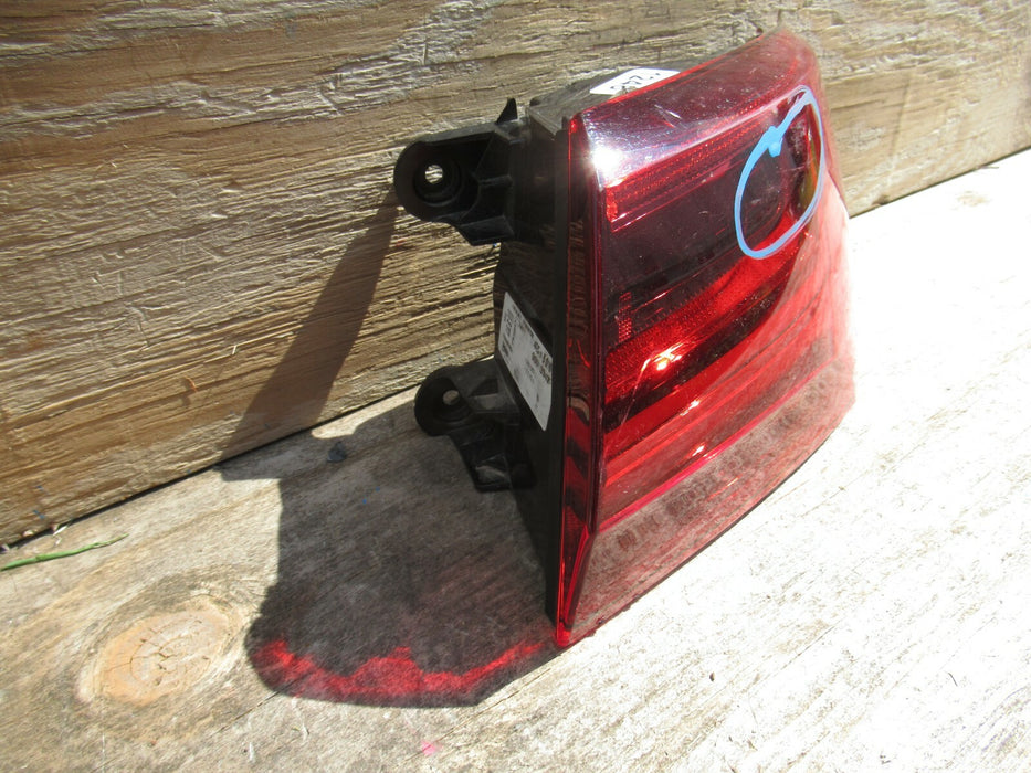 2016-2018 AUDI A6 RIGHT PASSENGER SIDE OUTER TRIL LIGHT LED BRAKE STOP LAMP OEM