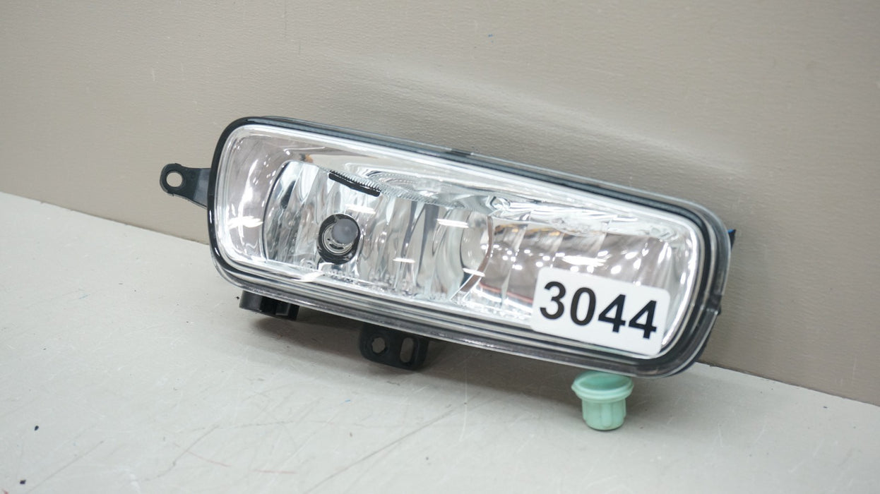 2014-2018 FORD FOCUS RH RIGHT PASSENGER FOG LIGHT OEM 90041467