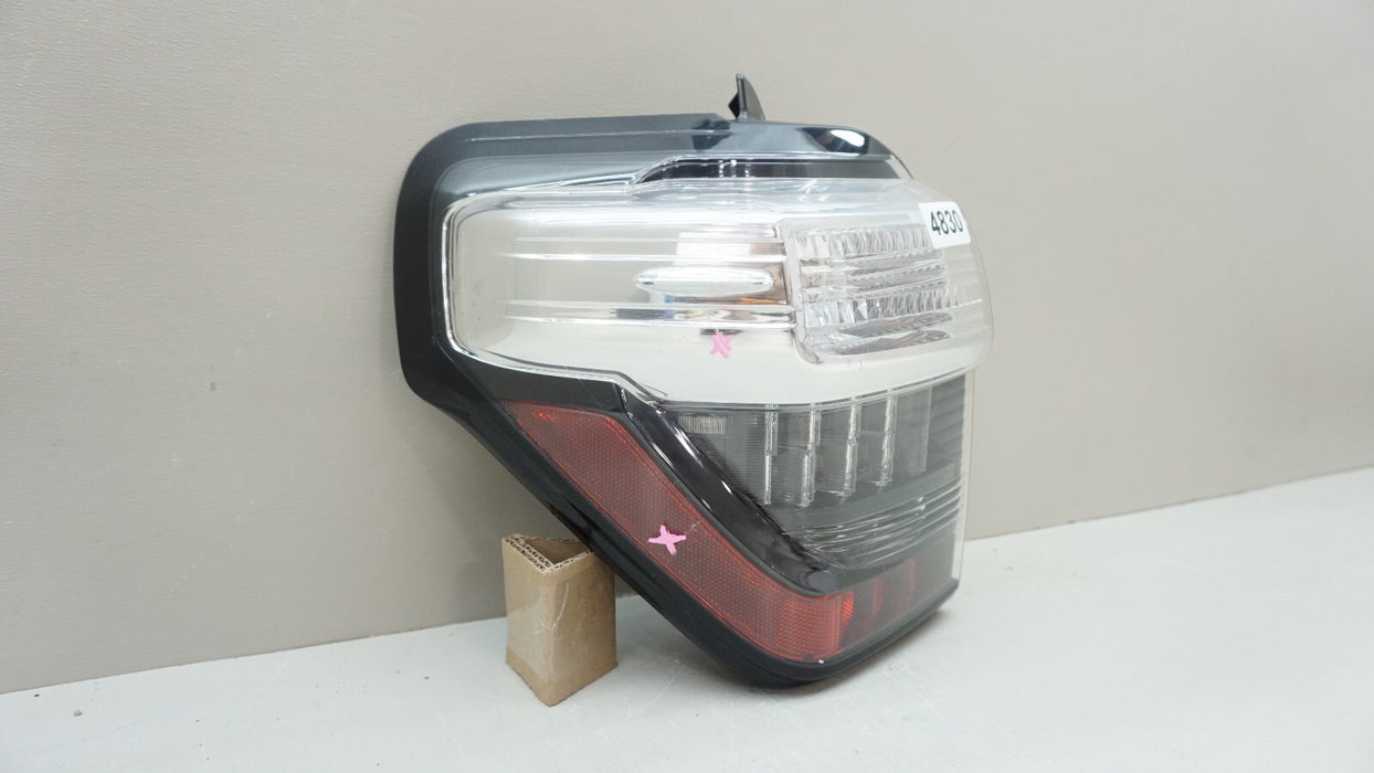 2014-2020 TOYOTA 4RUNNER FRONT LEFT DRIVERS SIDE TAIL LIGHT OEM