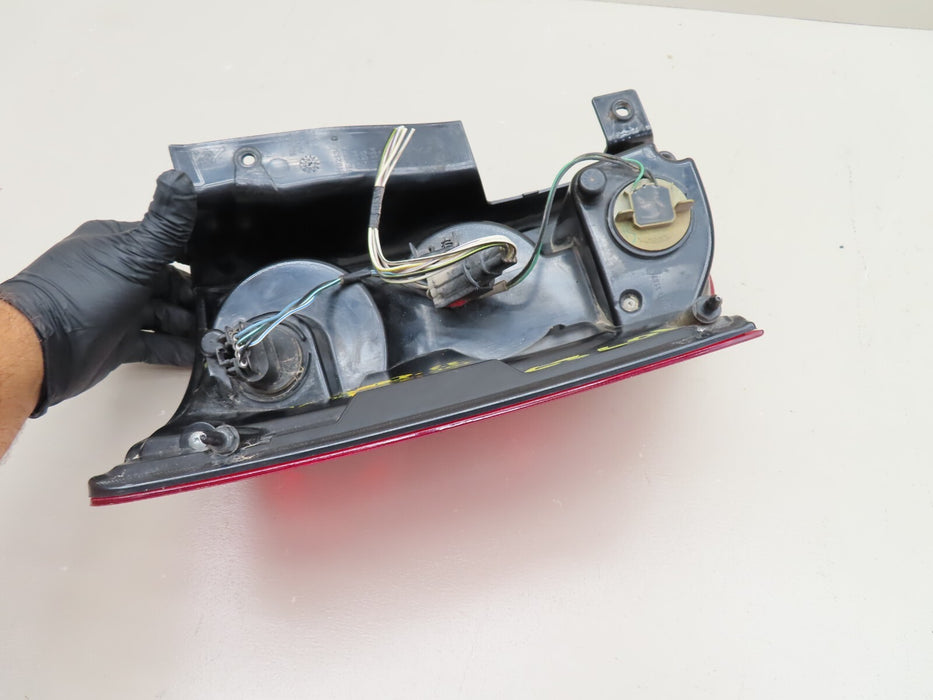 2011-2014 DODGE GRAND CARAVAN REAR RIGHT SIDE TAILLIGHT TAILLAMP ASSEMBLY OEM
